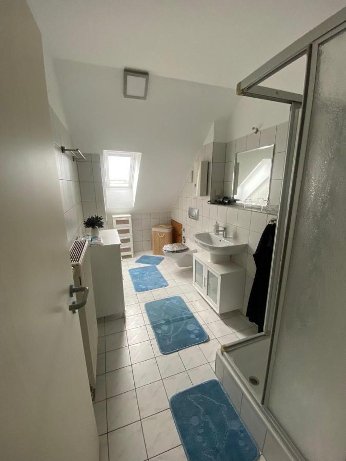 Dachgeschoss Apartment Mit Ausblick Halle  Exterior foto